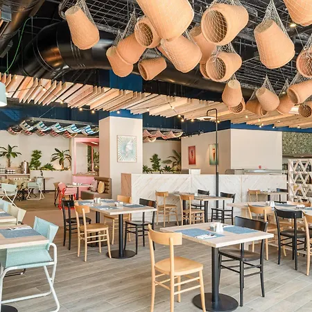 Отель Mediterranean Palace 5*