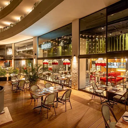 Отель Mediterranean Palace