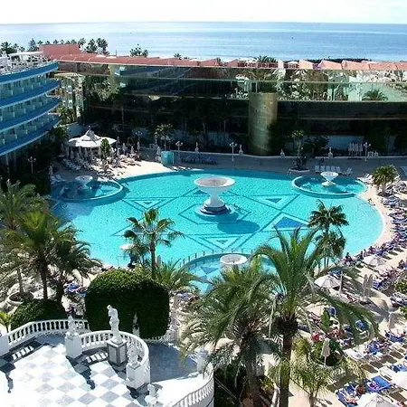 Hotel Mediterranean Palace